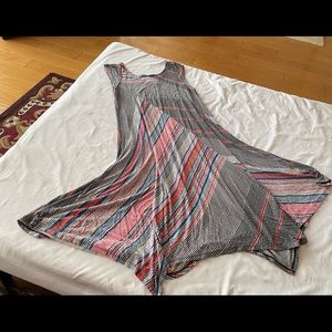 Premise Sleeveless Free-Flowing Dress